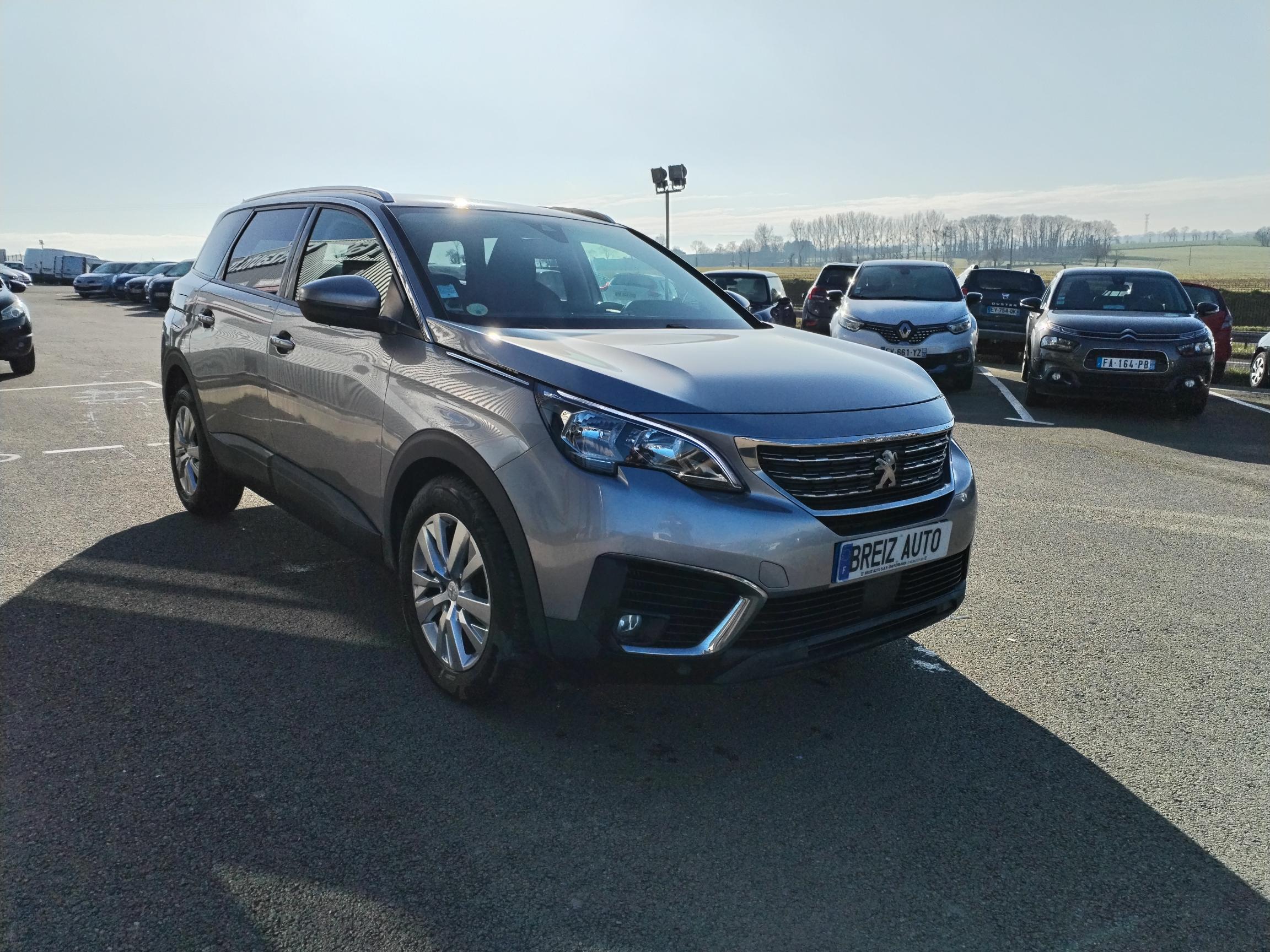 PEUGEOT         5008 II